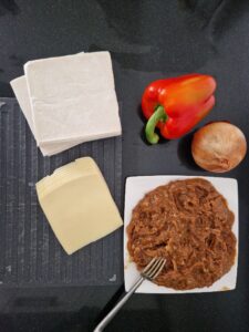 Bladerdeeghapjes gevuld met pulled pork 20240401 134459 Resized 225x300