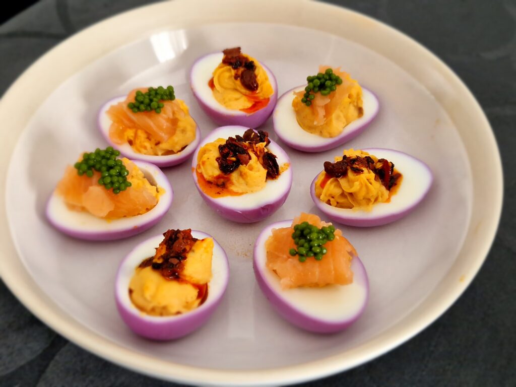 Gekleurde gevulde eitjes 20250420 151244 1 1024x768